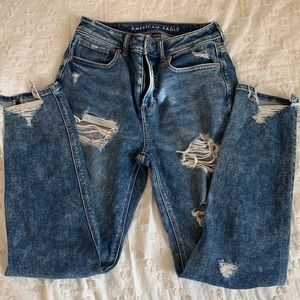 American Eagle mom jean